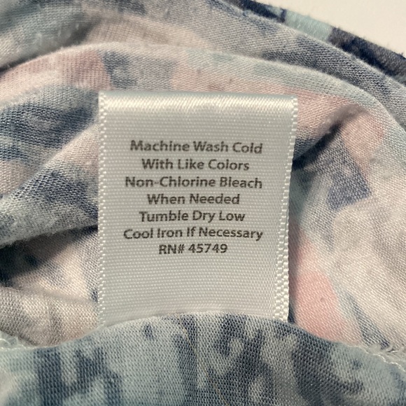 Coral Bay Light Weight T-Shirt - PXL - GUC - Picture 10 of 11